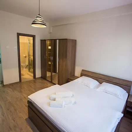 Le Petit Royal - Old City Center Apartment